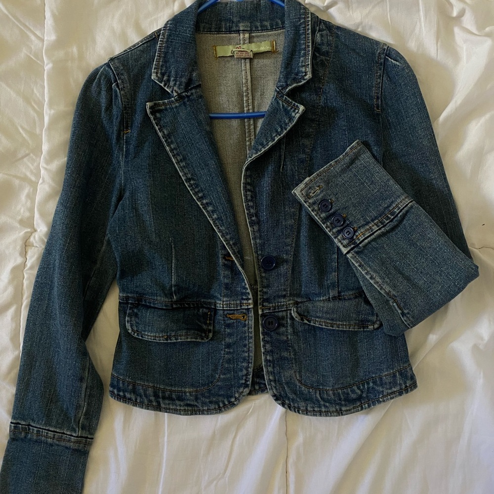 Moe’s Clothing Jean Jacket Size Small